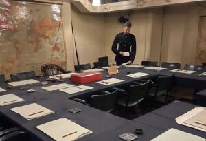 Cabinet Room Landscape