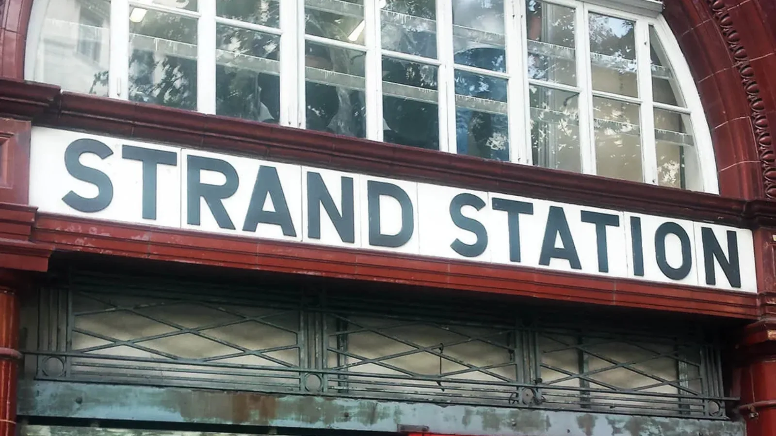 Abandoned Tube Stations London - Strand Station